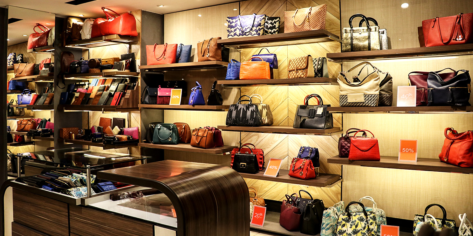 Awesome bag shop in Connaught Place, New Delhi